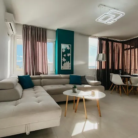 Apartamento Train Station Modern App - The Nest Tirana