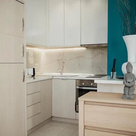 Apartamento Train Station Modern App - The Nest Tirana