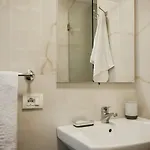 Train Station Modern App - The Nest 아파트 *