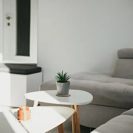 Apartment Train Station Modern App - The Nest