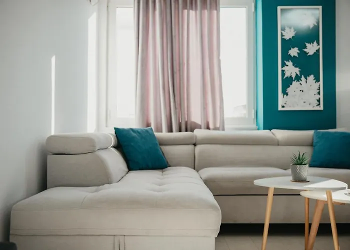 Apartman Train Station Modern App - The Nest *